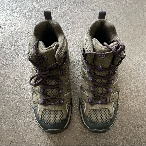 Merrell Women's Moab 2 Vent Mid Hiking Boots in Olive and Purple Laces - Picture 5 of 12